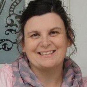 Meet your Posher, Rena